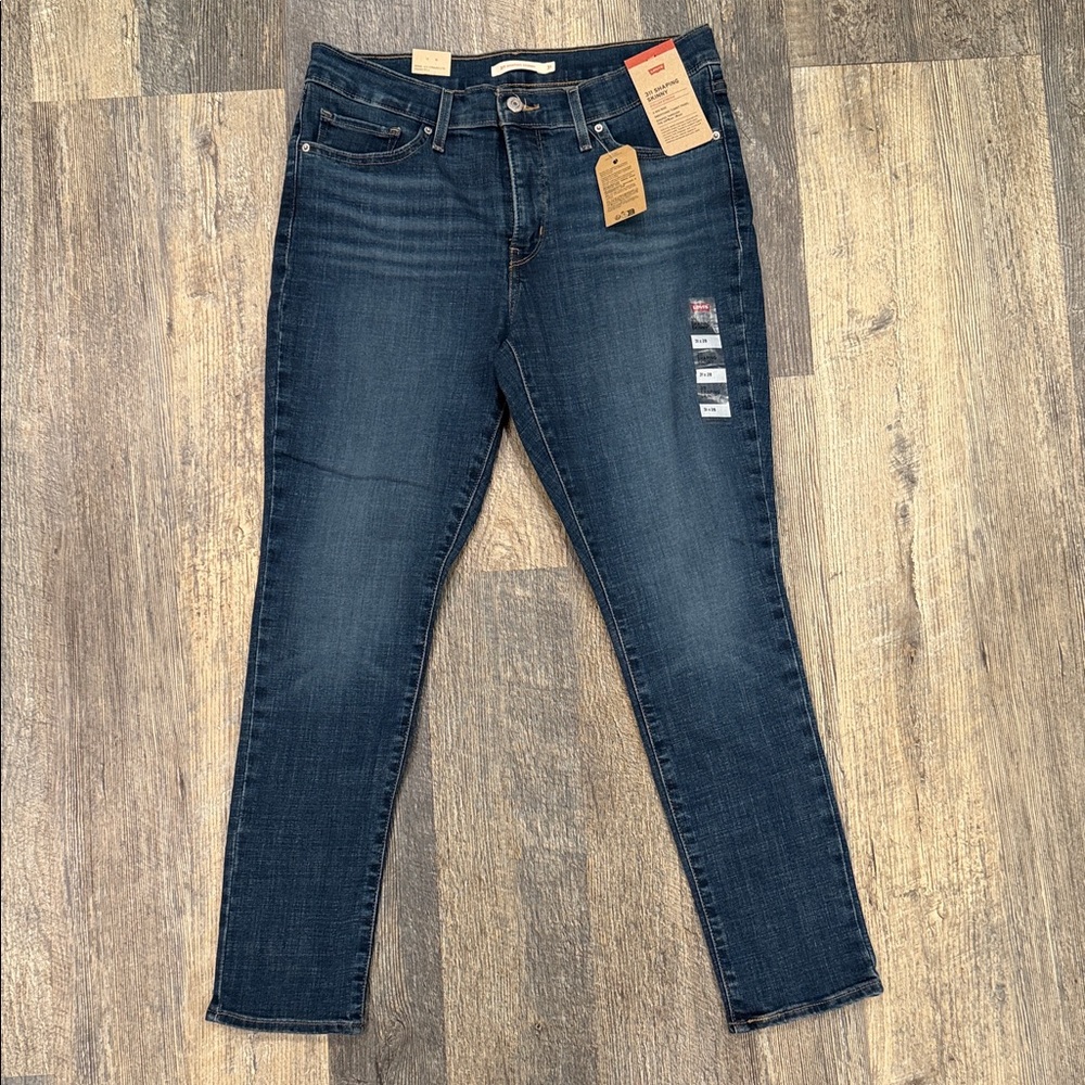 Levi's Dark Blue Women's Skinny Jeans Size 31/28 New with Tags